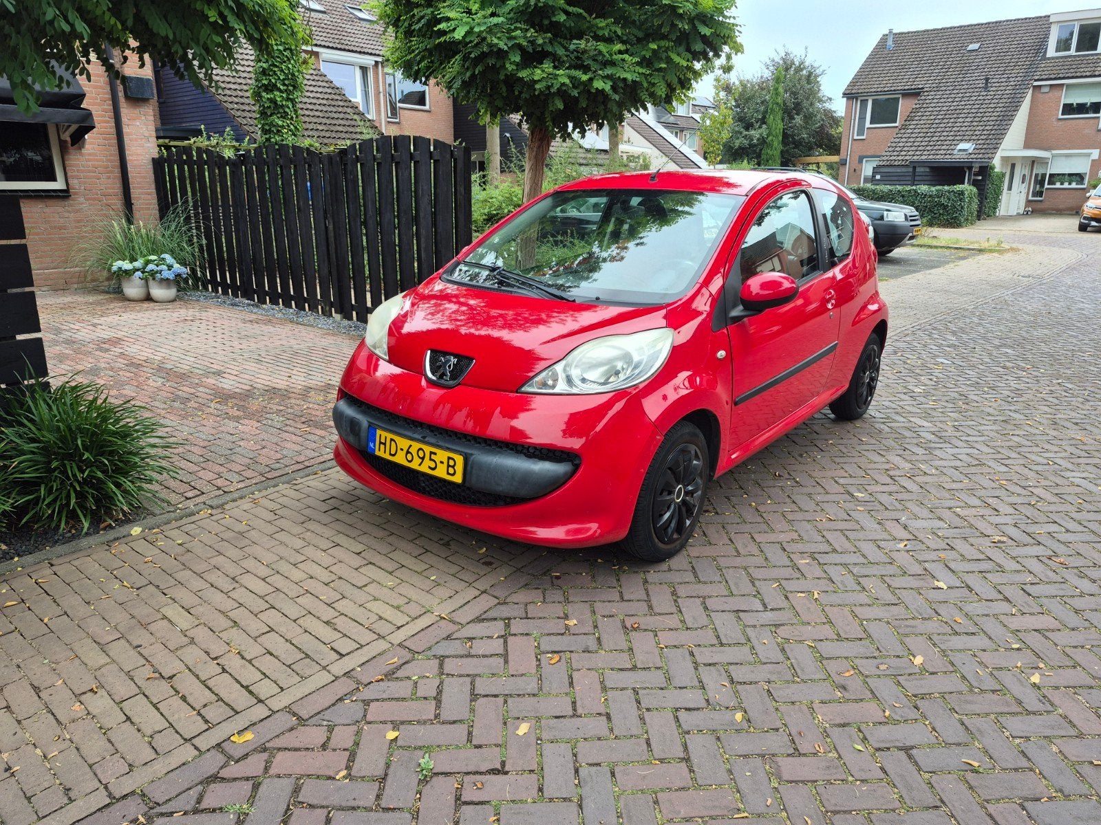 Peugeot 107 1.0 12V 3DR 2008 Rood, Auto's, Voorwielaandrijving, Stof, 4 stoelen, 68 pk