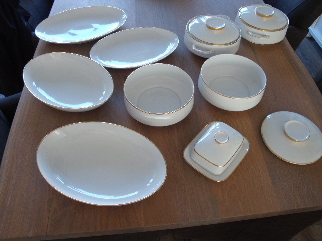 SCHERZER BAVARIA servies met een gouden rand., Ophalen of Verzenden