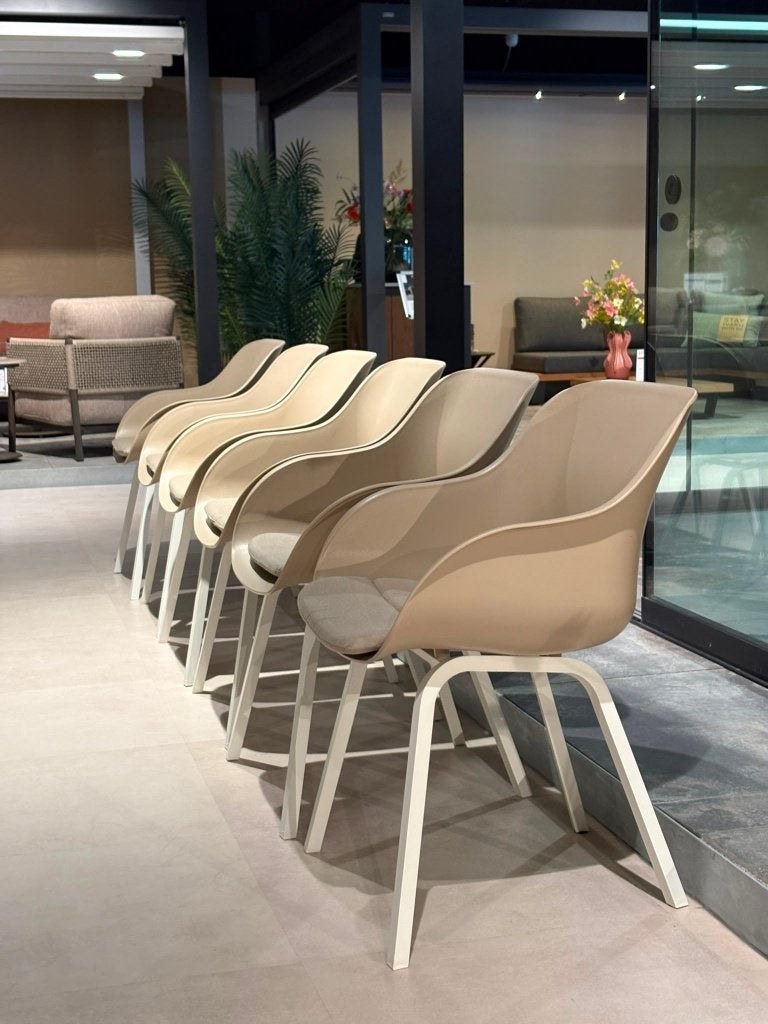 Le Soleil diningstoelen Soft Taupe, Ophalen of Verzenden, Zo goed als nieuw, Aluminium