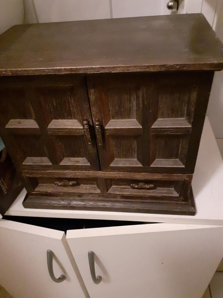 Antiek brocante eiken sieraden kastje met fluweel deurtje la, Ophalen of Verzenden