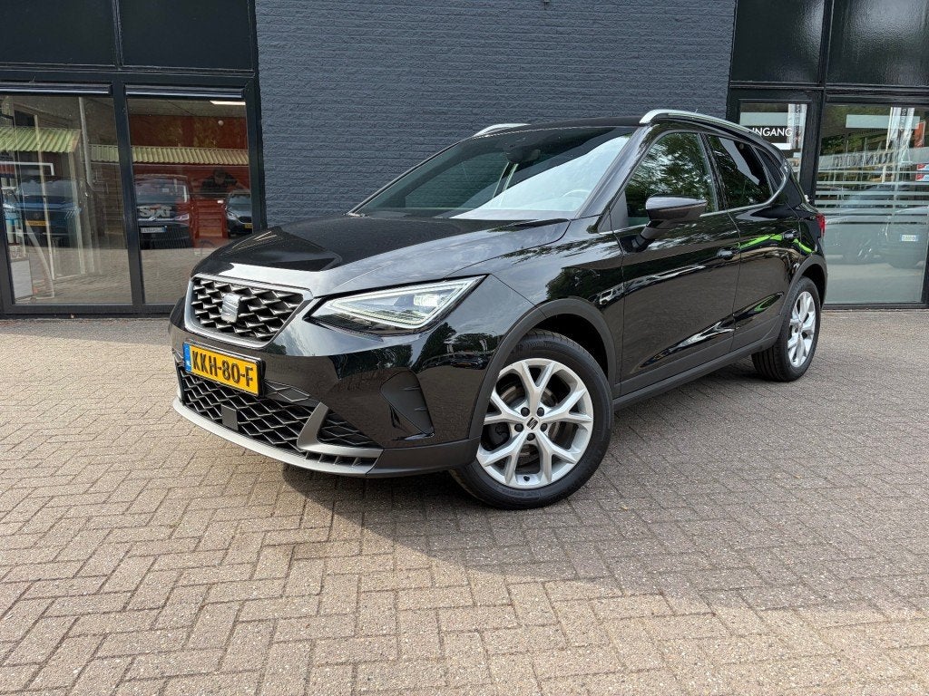 Seat ARONA FR full led / digitaal dash, Automaat, Gebruikt, Arona, Zwart