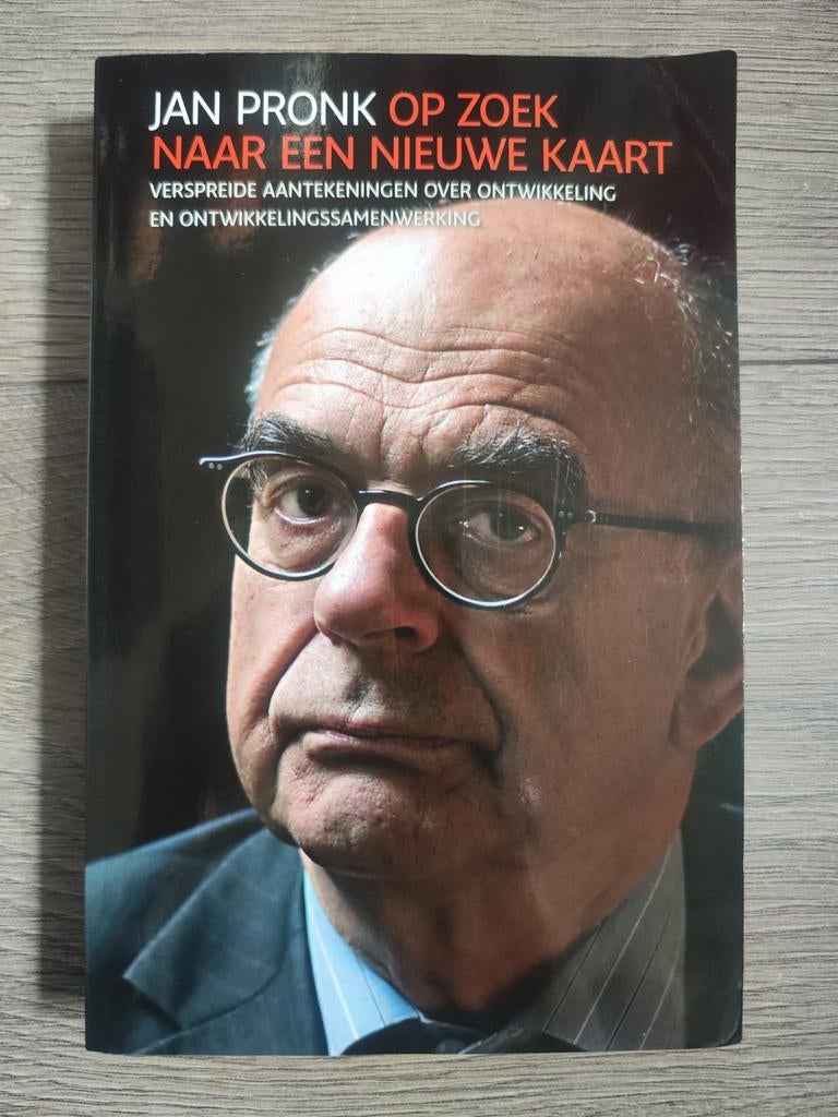 Op zoek naar een nieuwe kaart – Jan Pronk | Ontwikkeling, Ophalen of Verzenden, Zo goed als nieuw, Nederland, Jan Pronk