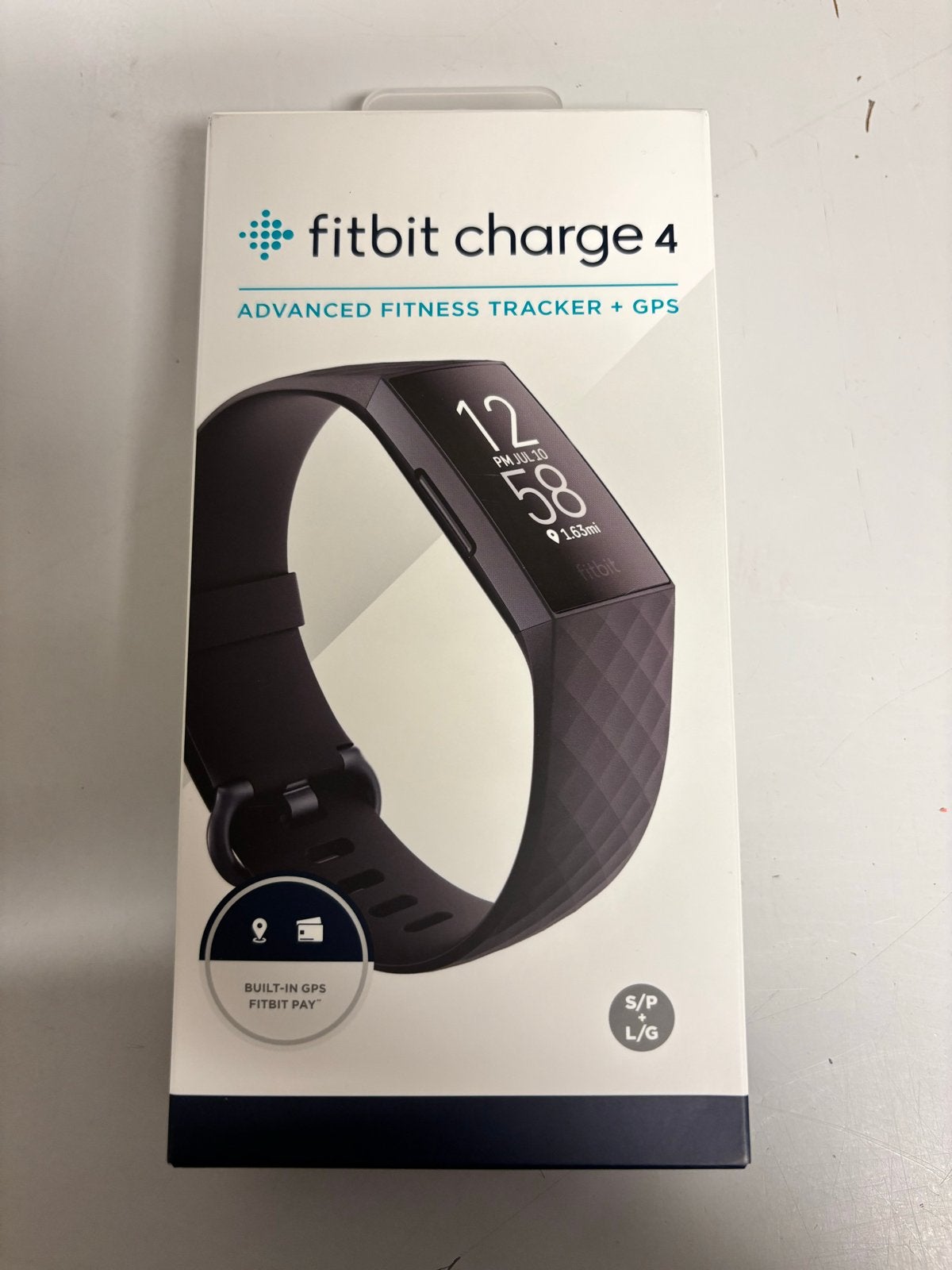 Fitbit Charge 4 Advanced Fitness Tracker + GPS - Nieuw, Sieraden, Tassen en Uiterlijk, Ophalen of Verzenden, Waterdicht, Nieuw