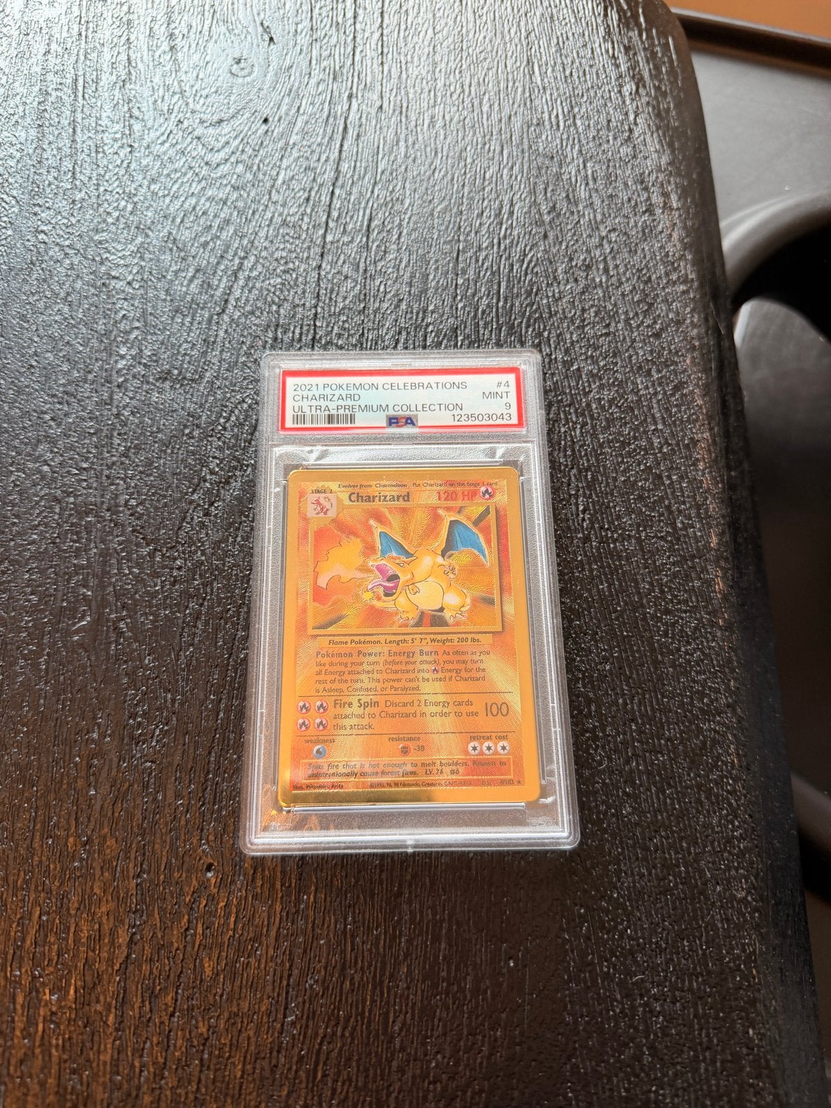 Metal Charizard 2021 Celebrations Ultra-Premium PSA9, Hobby en Vrije tijd, Verzamelkaartspellen | Pokémon, Ophalen, Nieuw, Losse kaart