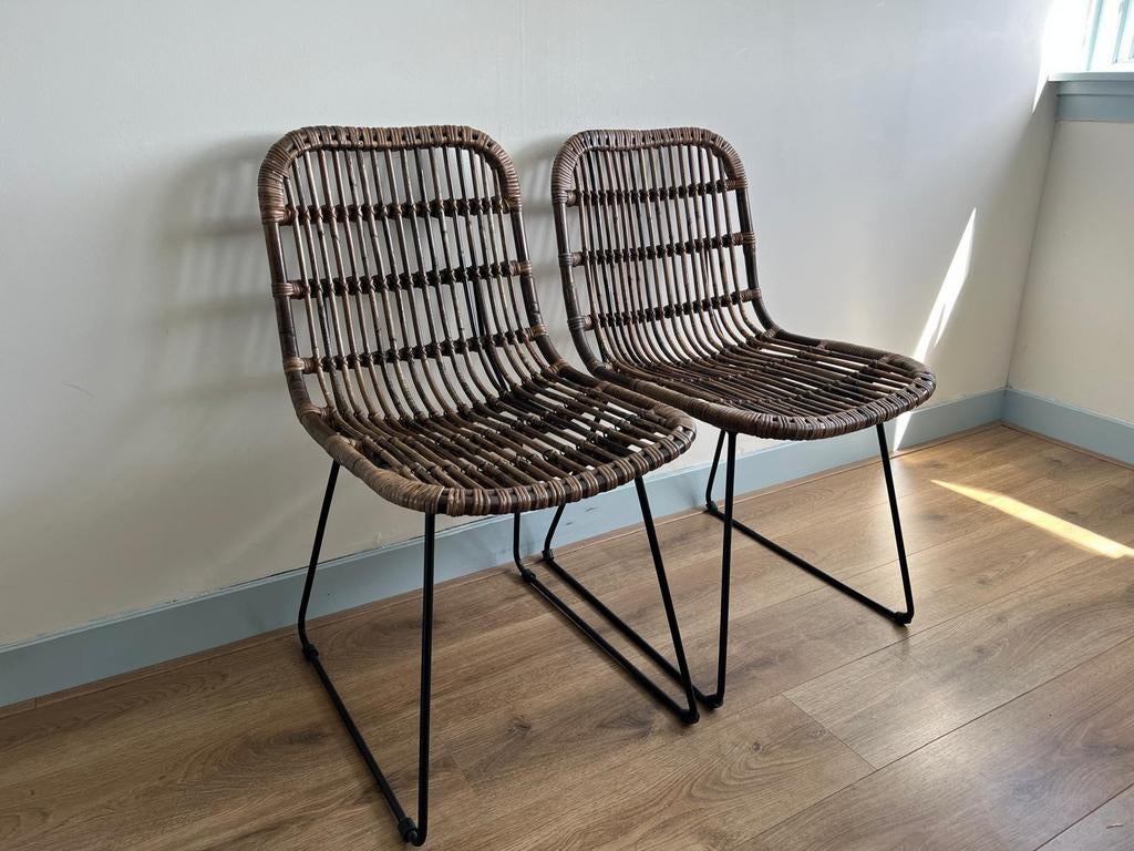 Rotan stoelen. Nog één beschikbaar, Ophalen, Gebruikt, Twee, Bruin
