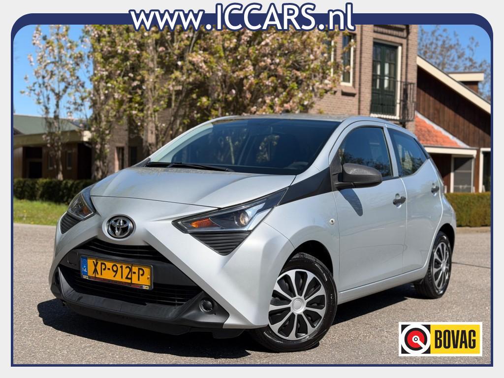 Toyota AYGO 1.0 VVT-I X-FUN - Airco - Cruise control !!!, Gebruikt, Euro 6, 4 stoelen, Handgeschakeld