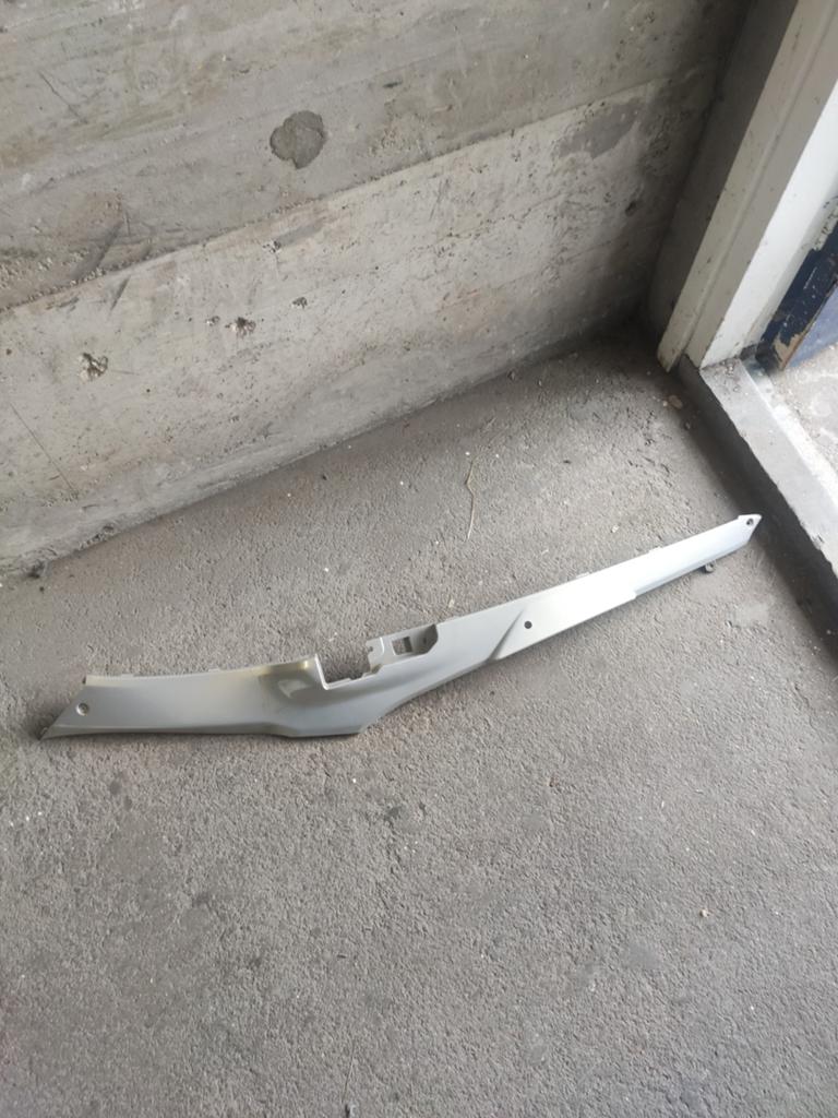 Zilverkleurige side skirt kymco Vp50, Fietsen en Brommers, Scooters | Kymco, Ophalen of Verzenden, Gebruikt, Benzine, Agility