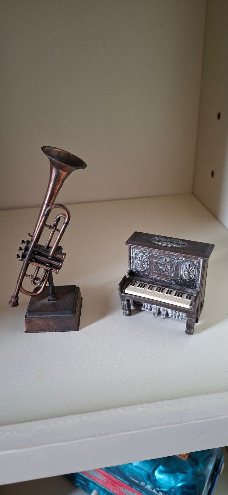 2 Vintage Jaren '70 Puntenslijpers: Trompet & Piano, Antiek en Kunst, Antiek | Overige Antiek, Ophalen of Verzenden