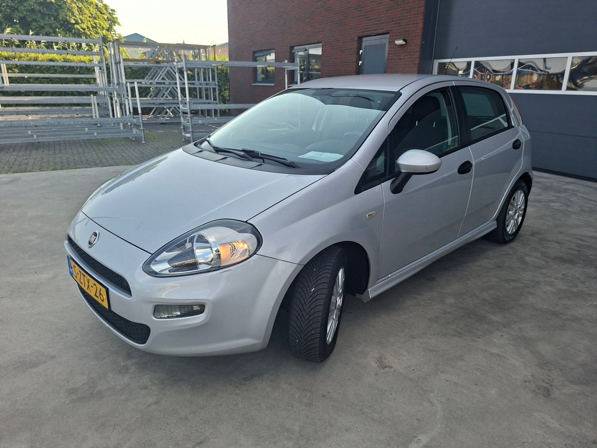 Fiat Punto Evo 1.3 M-Jet Street 5 deurs Airco/LMV APK 6-2027, Voorwielaandrijving, Euro 5, Stof, Gebruikt