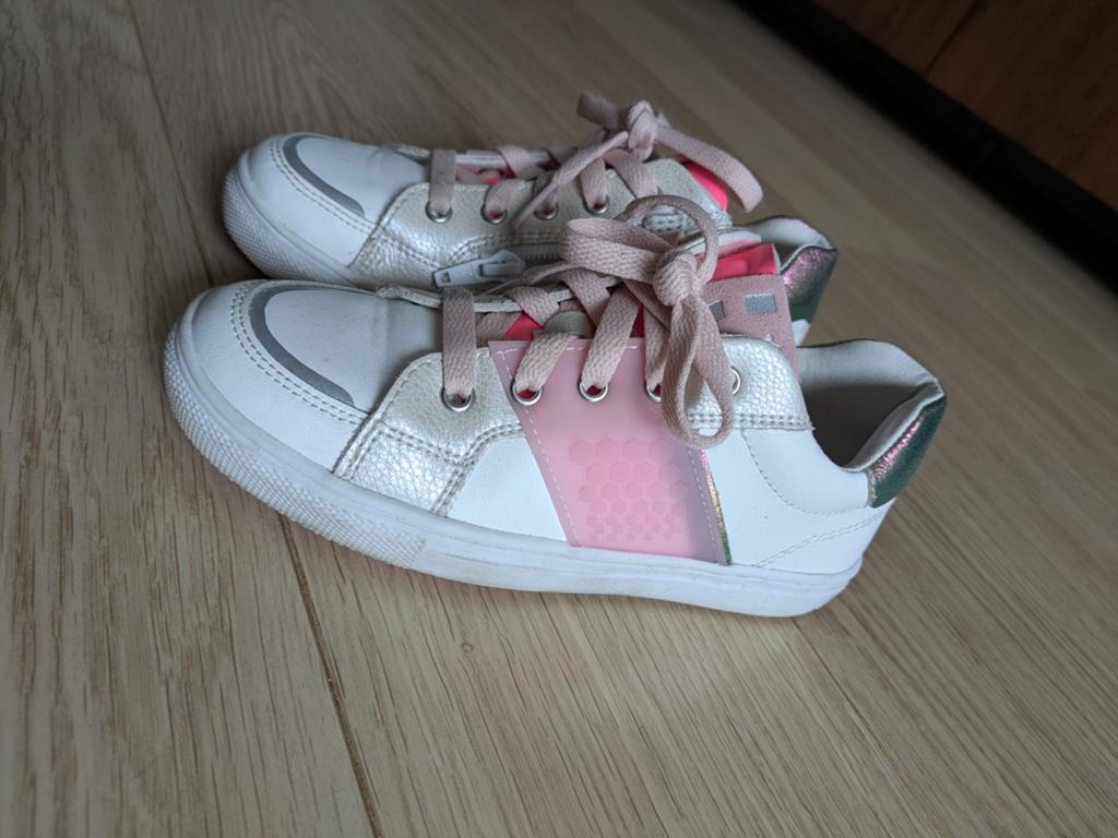 Muyters sneakers maat 32, zeer goede staat, Kinderen en Baby's, Kinderkleding | Schoenen en Sokken, Meisje, Schoenen, Ophalen of Verzenden