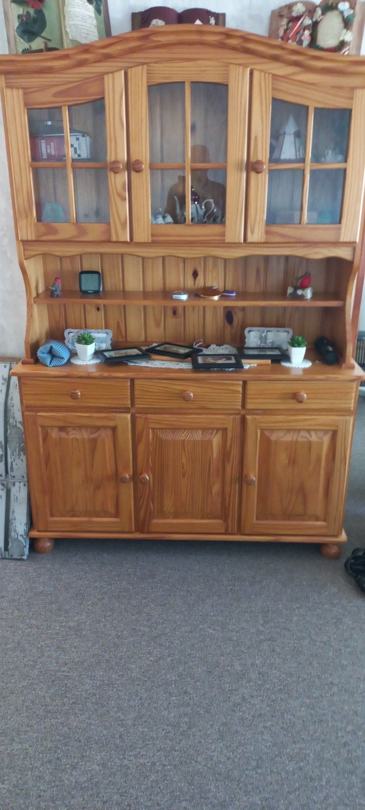 Massief grenen dressoir met 2 vitrinekasten zonder inhoud., Ophalen, Gebruikt, 100 tot 150 cm, Met lade(s)