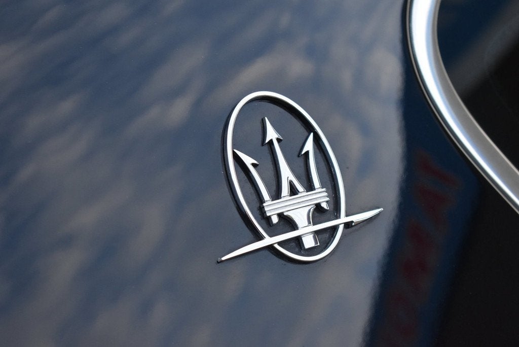 Maserati GranTurismo 4.7 S Youngtimer BTW auto Weinig kms, Auto's, Maserati, Achterwielaandrijving, Gebruikt, Zwart, Bedrijf