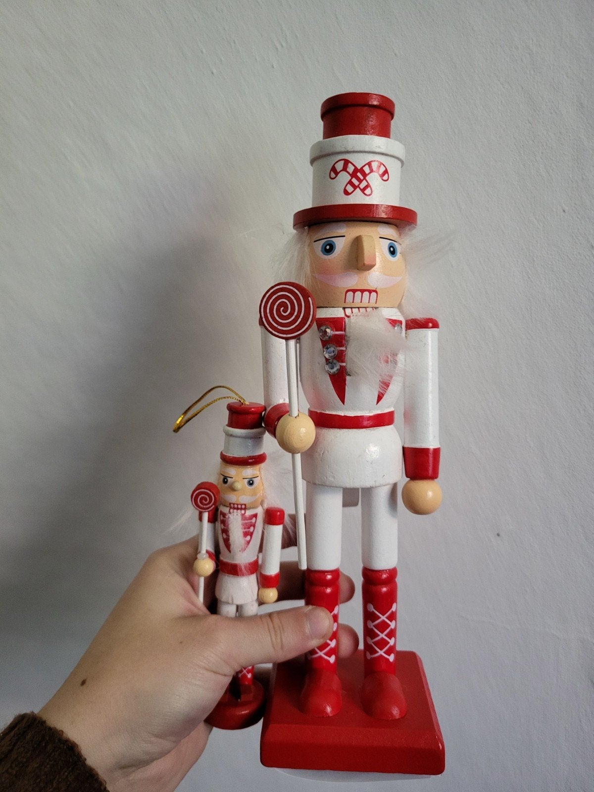 2 stuks notenkraker rood met wit, Ophalen of Verzenden, Nieuw