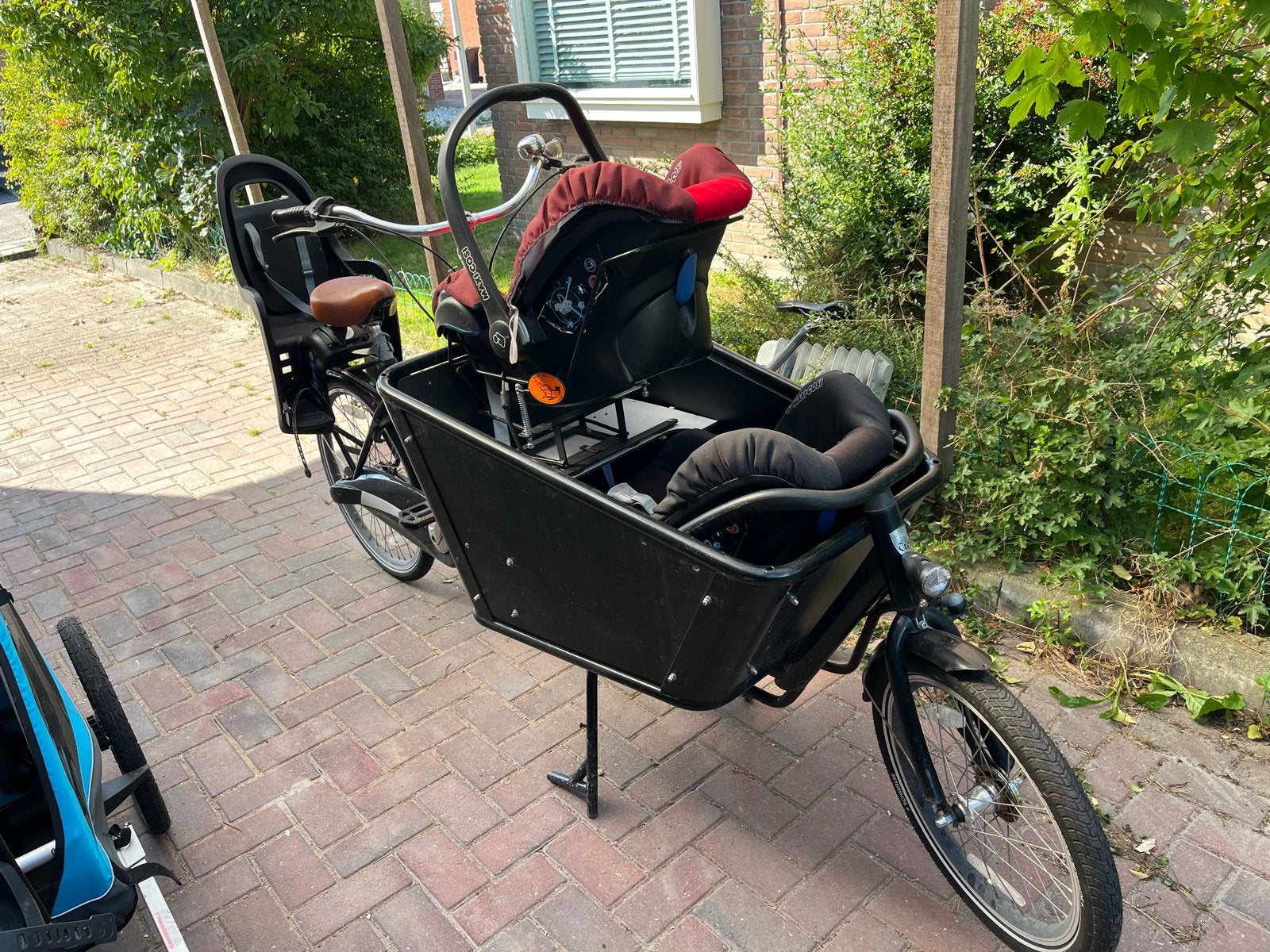 Bakfiets met kinderzitje en Maxi-Cosi adapter, Gebruikt, 3 kinderen, Trommelrem, Ophalen