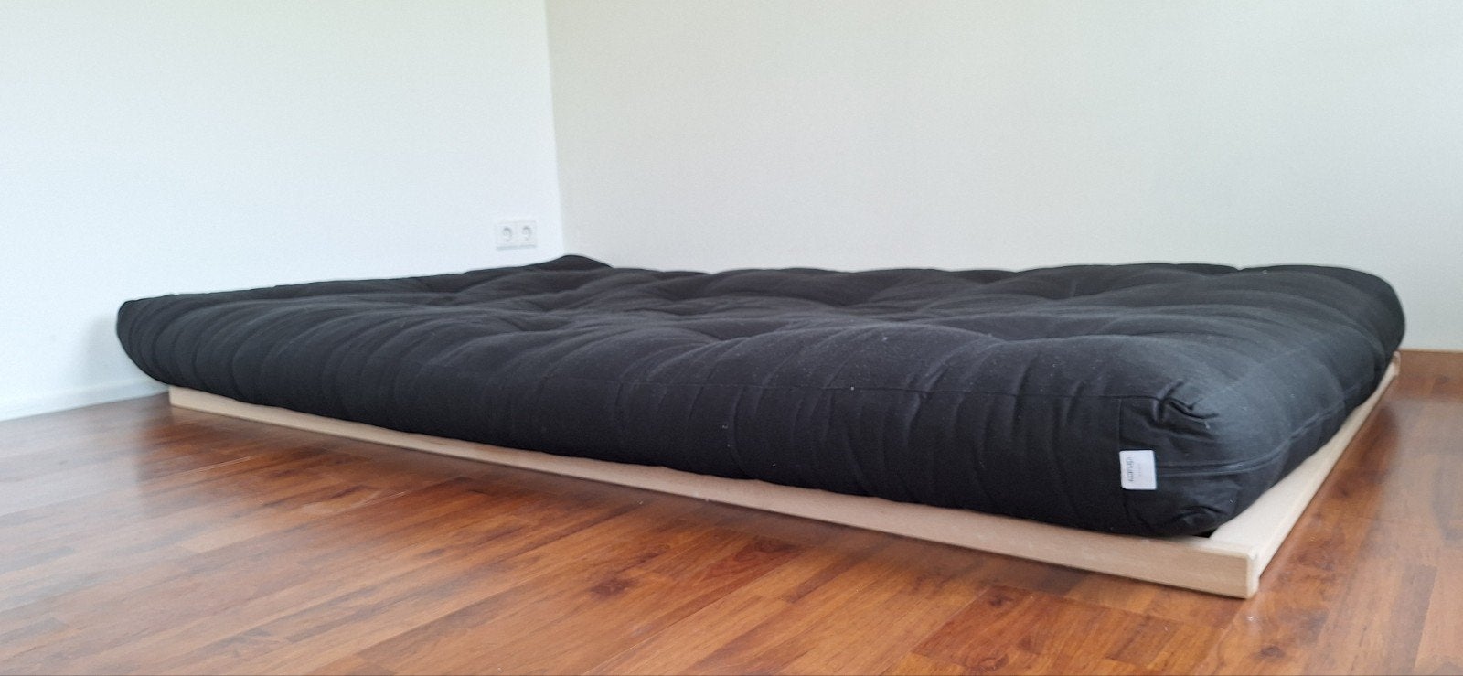 Excellent condition futon mattress / sllated frame – 120x200, Huis en Inrichting, Ophalen of Verzenden, Twijfelaar, 120 cm
