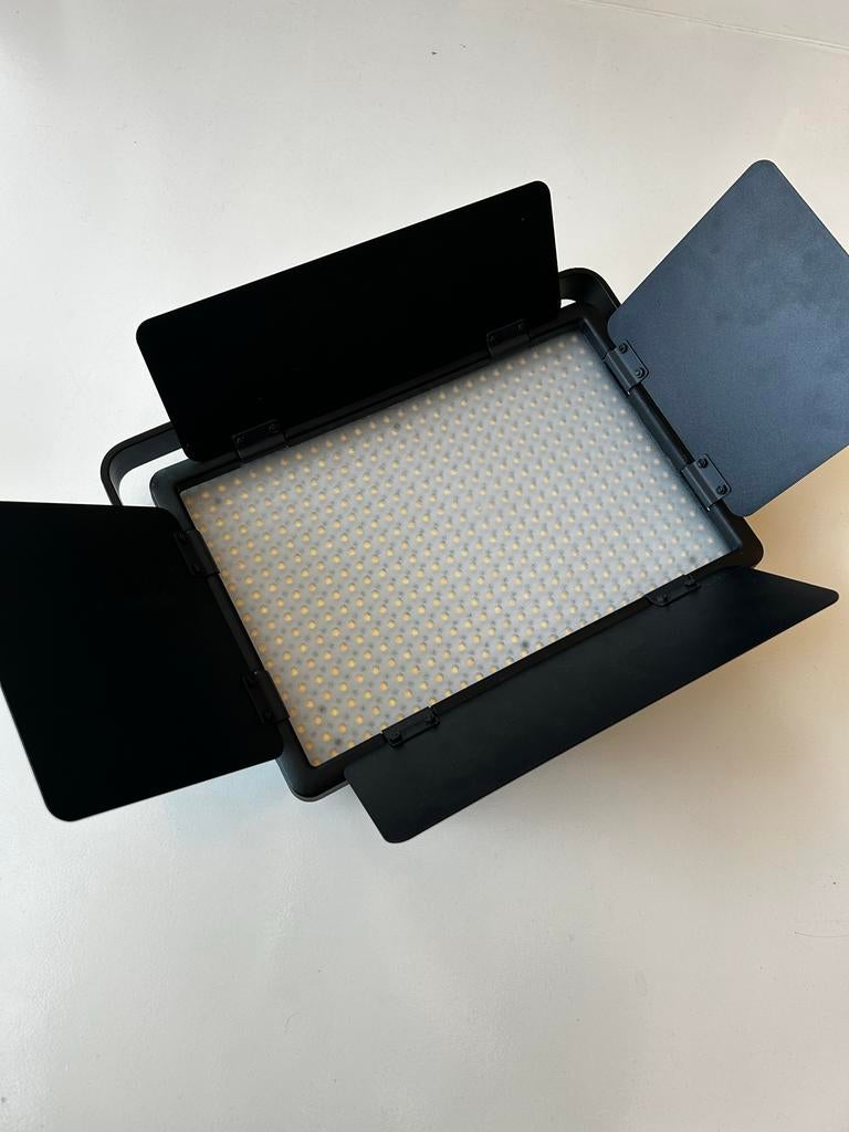 Godox 500C Videolamp met Barndoors - Zonder netvoedingkabel, Ophalen, Zo goed als nieuw, Lamp of Flitsset