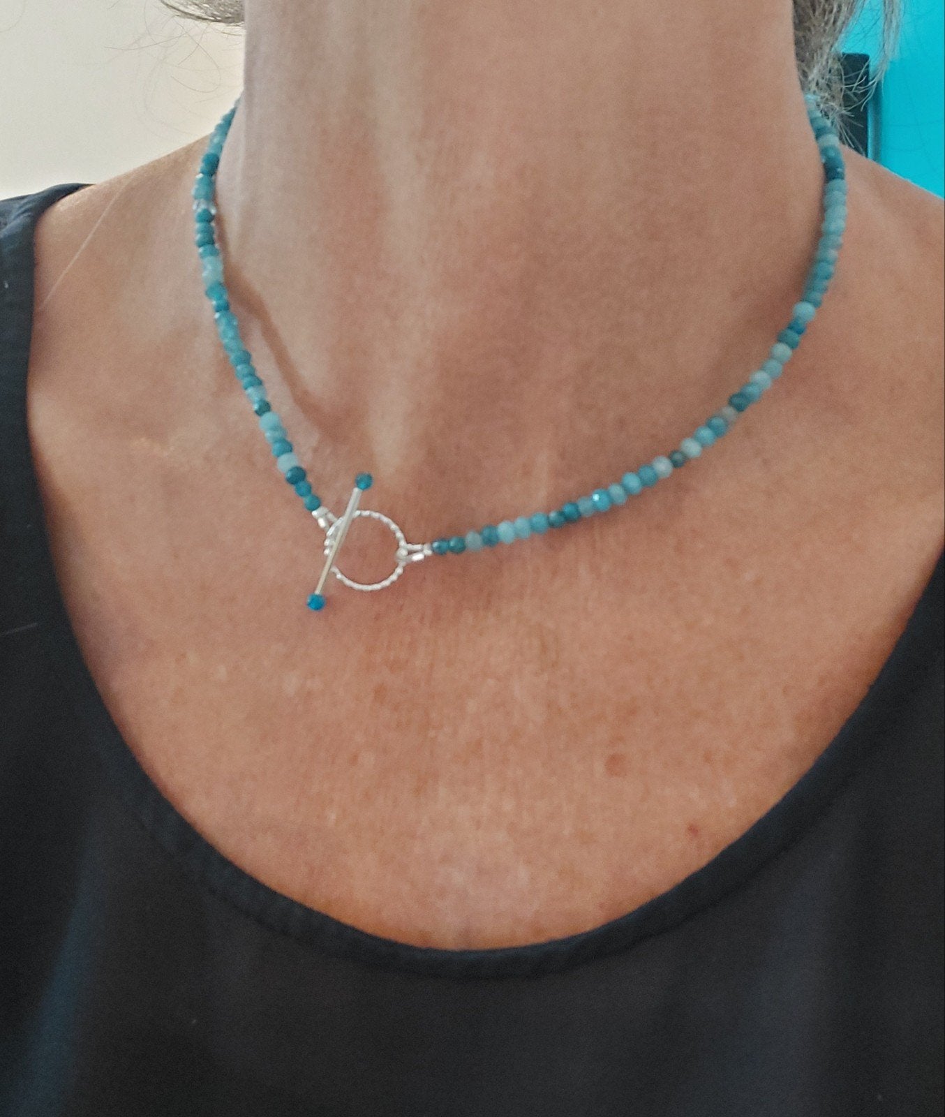 Mooie nieuwe ketting van gefacetteerde Apatiet,zilver slot, Sieraden, Tassen en Uiterlijk, Kettingen, Blauw, Nieuw, Ophalen of Verzenden