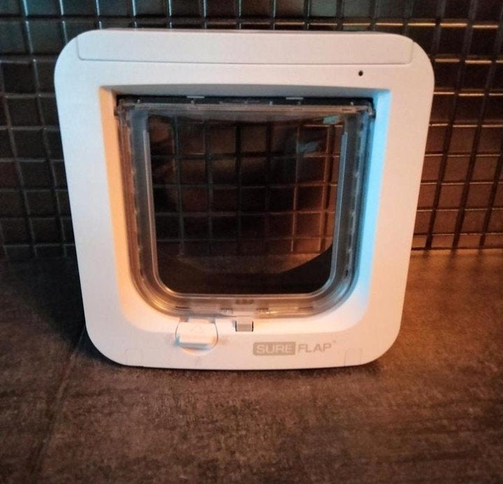 Sureflap Microchip kattenluik  Z/W, Dieren en Toebehoren, Ophalen of Verzenden, Nieuw