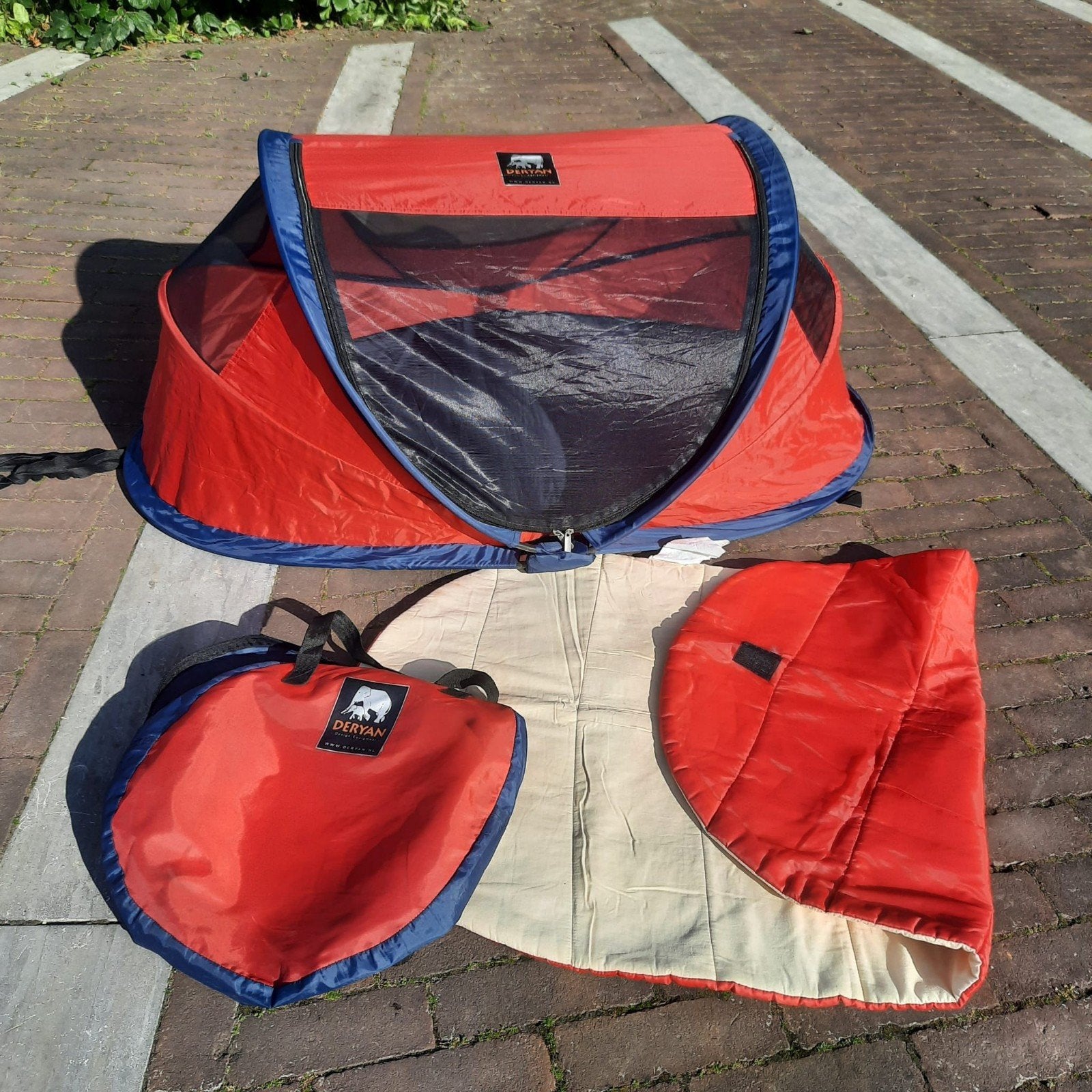 babytent deryan rood, Ophalen of Verzenden, Gebruikt, Tot en met 2