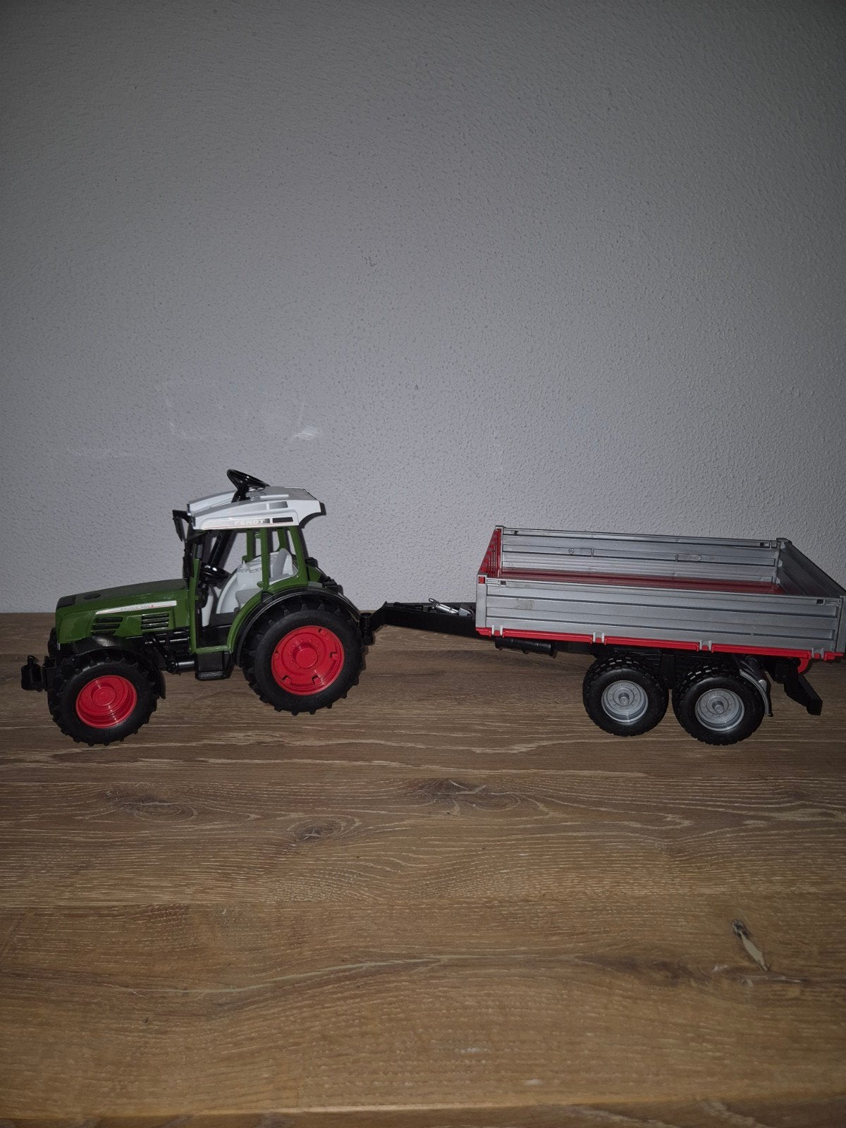 Bruder Fendt tractor met aanhanger, Ophalen of Verzenden, Nieuw