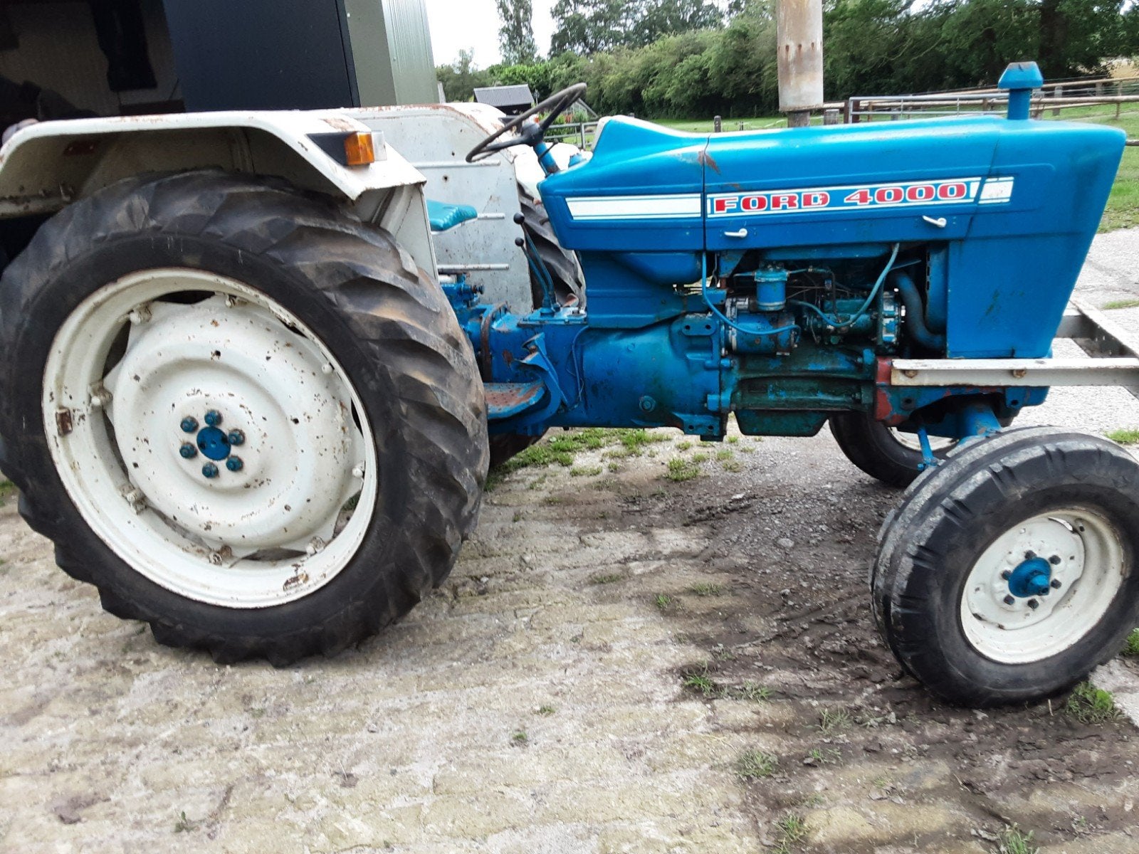 Te koop ford 4000, Zakelijke goederen, Agrarisch | Tractoren, Ophalen, Gebruikt, Ford, Tot 80 Pk