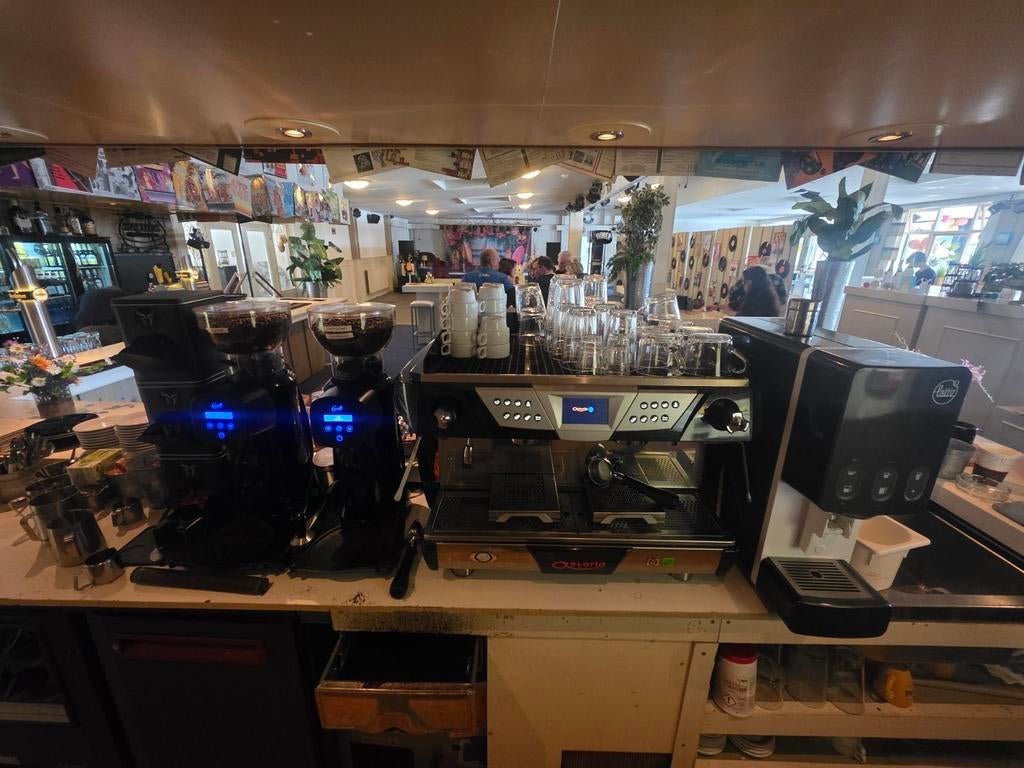 Complete Astoria Plus 4 You TS piston koffiemachine set, Ophalen of Verzenden