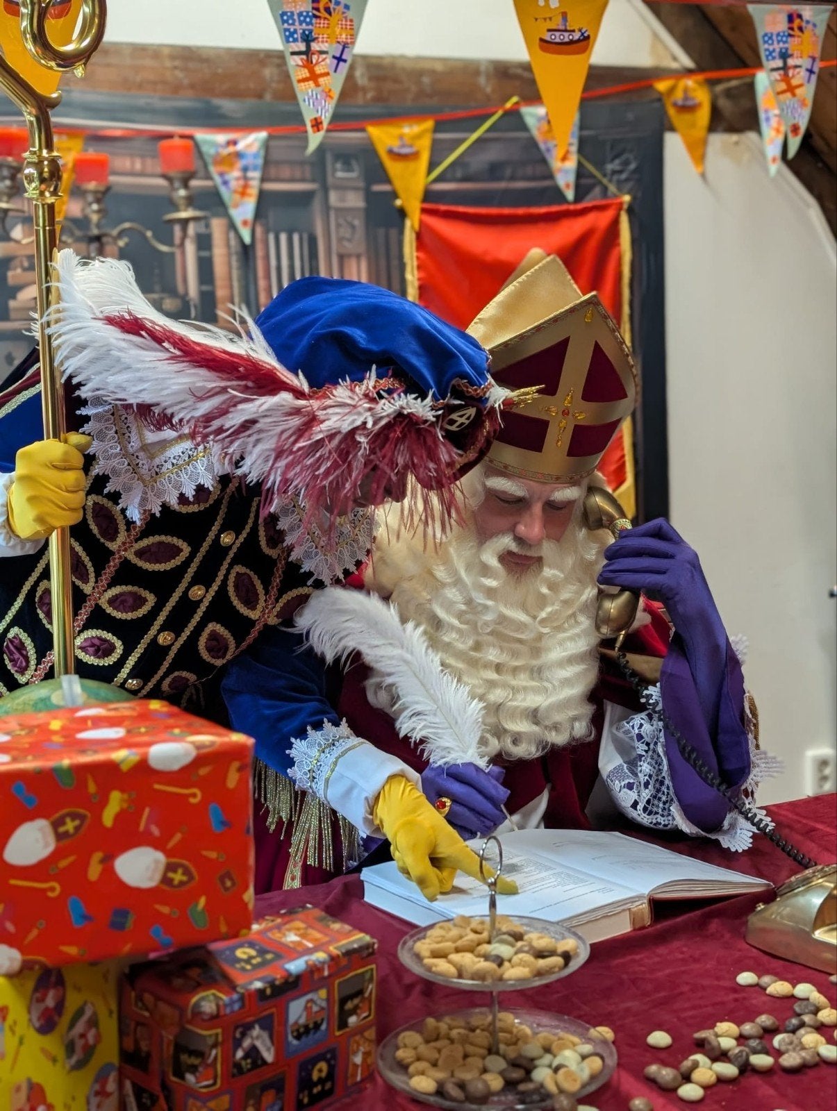 Huisbezoek Sinterklaas en Piet, Diversen, Ophalen