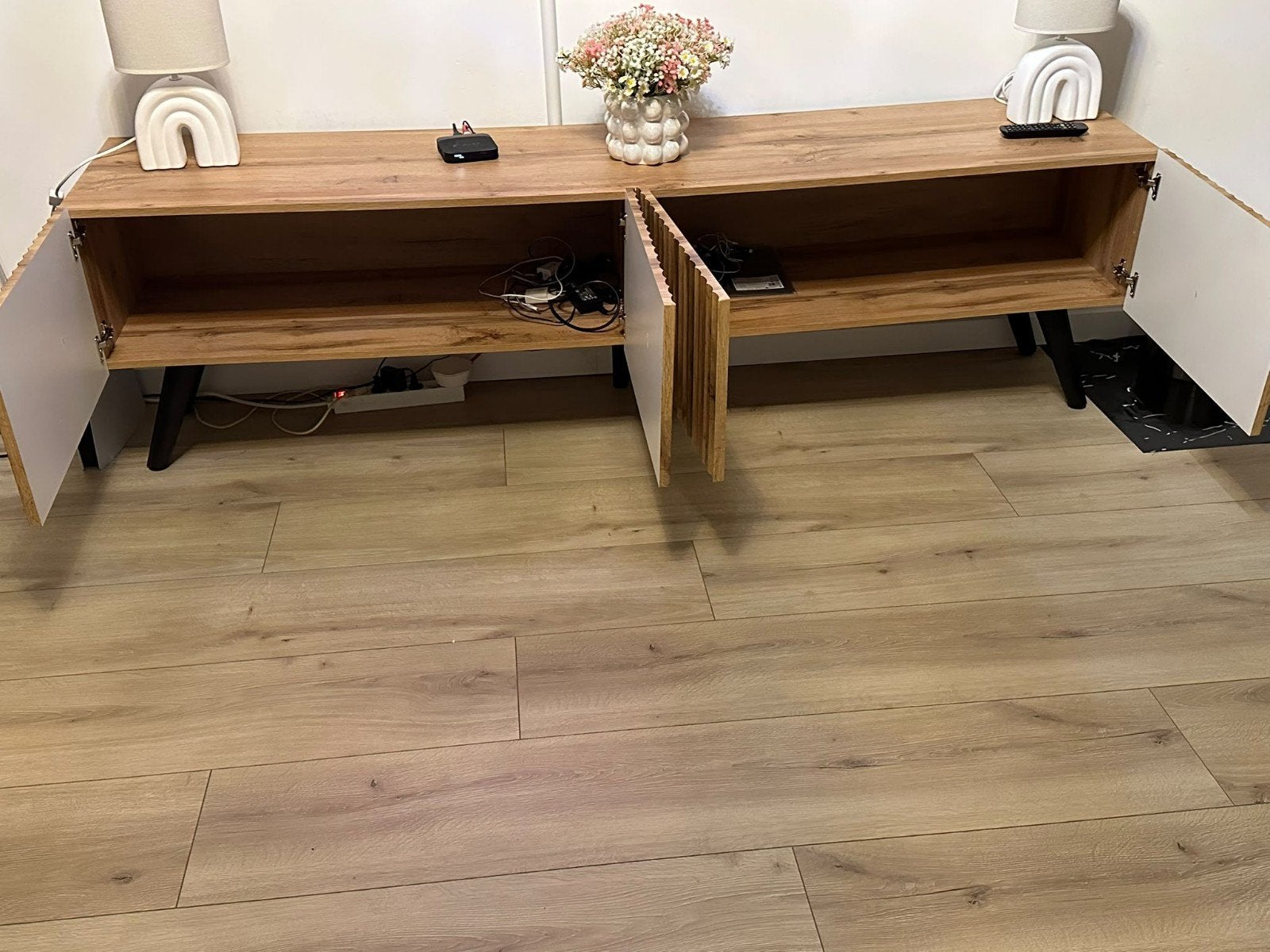 Houten tv meubel, Ophalen, Nieuw, Eikenhout