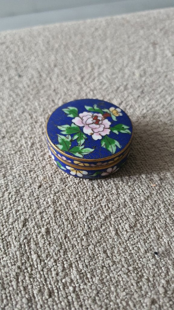 Kleine Cloisonné Emaille Doos – Handbeschilderd, Antiek en Kunst, Ophalen of Verzenden