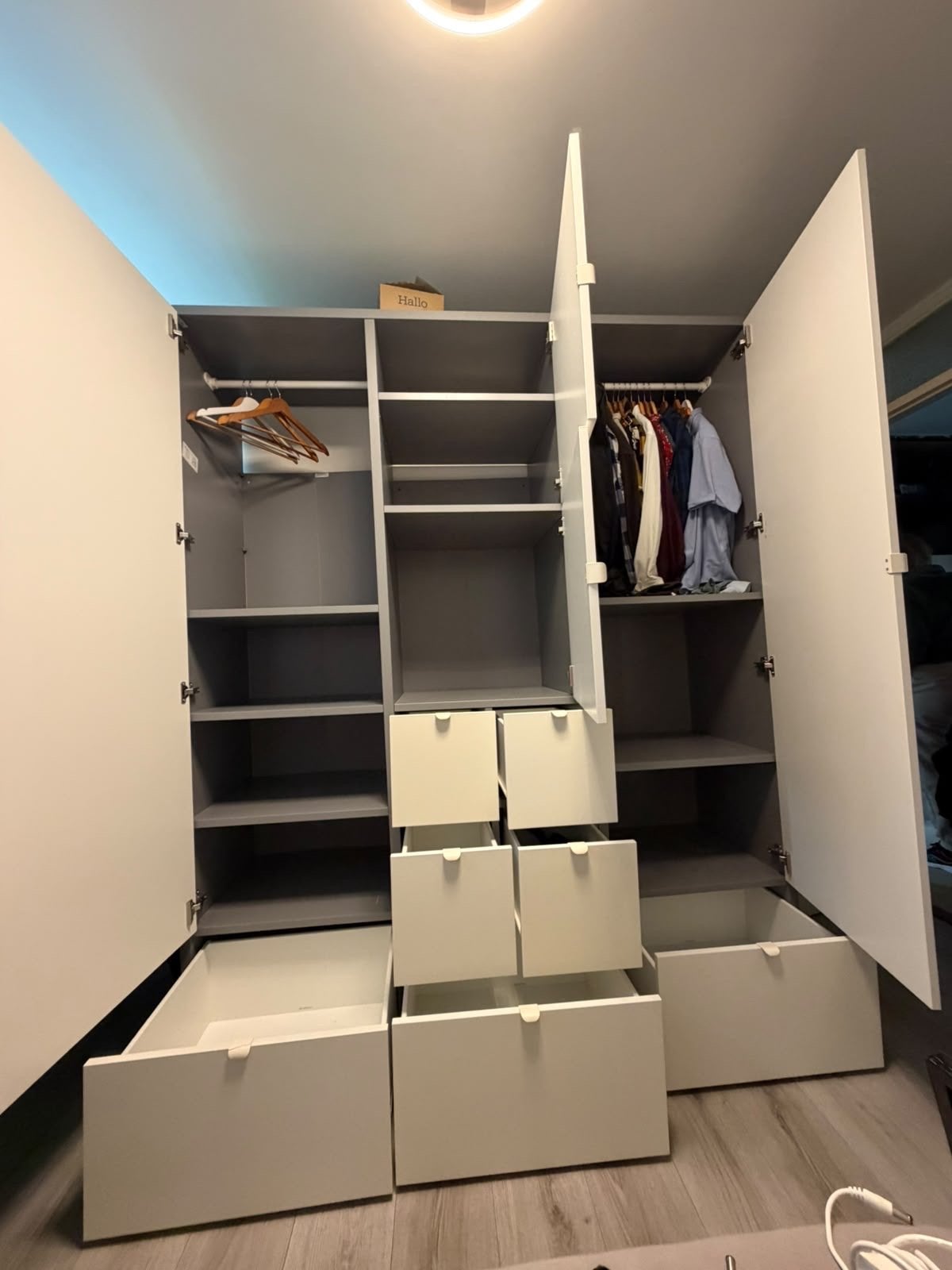 Ruime kledingkast met veel lades - goede staat, Huis en Inrichting, Ophalen, Gebruikt, 200 cm of meer, 150 tot 200 cm
