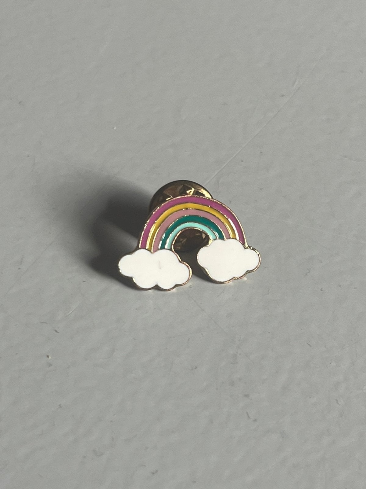 Regenboog broche, Sieraden, Tassen en Uiterlijk, Ophalen of Verzenden, Zo goed als nieuw, Overige kleuren, Goud