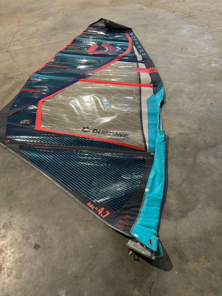 Duotone DUKE 4.7 - windsurf zeil - topstaat, Ophalen, Zo goed als nieuw