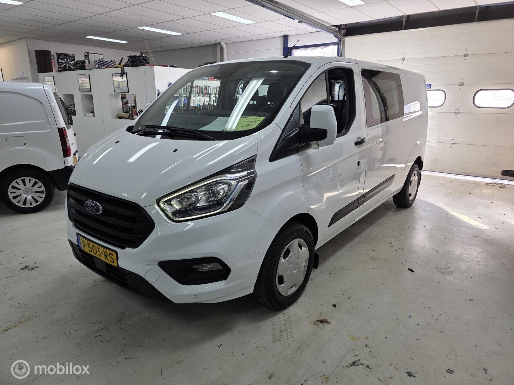 Ford Transit Custom Dubbel Cabine 2.0 TDCI L2H1 Airco Cruise, Auto's, Bestelauto's, 2103 kg, Gebruikt, Euro 6, 4 cilinders