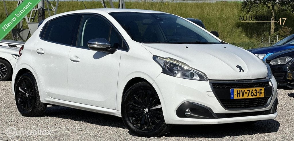 Peugeot 208 1.6 BlueHDi Allure, Voorwielaandrijving, Gebruikt, Euro 6, 4 cilinders