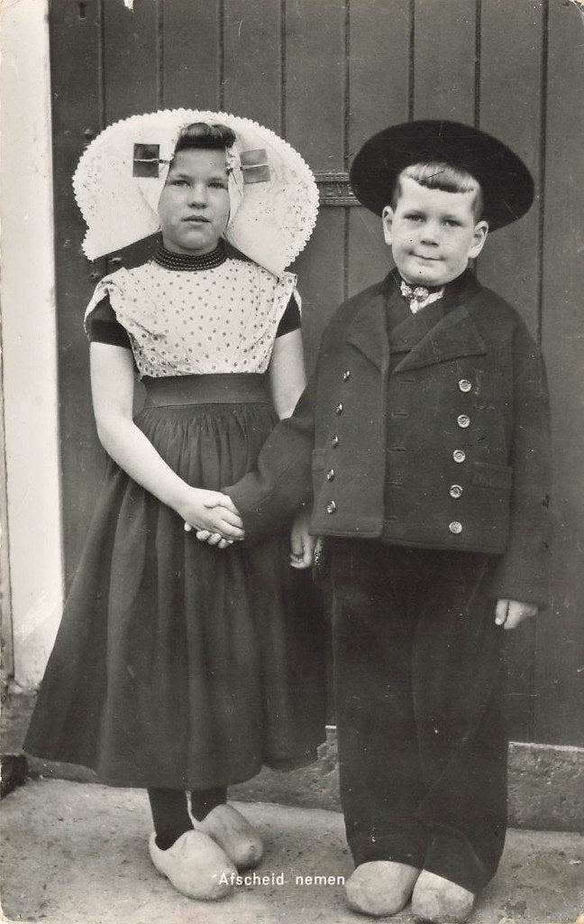 Zeeland, Klederdracht, Ophalen of Verzenden, 1960 tot 1980, Gelopen, Zeeland