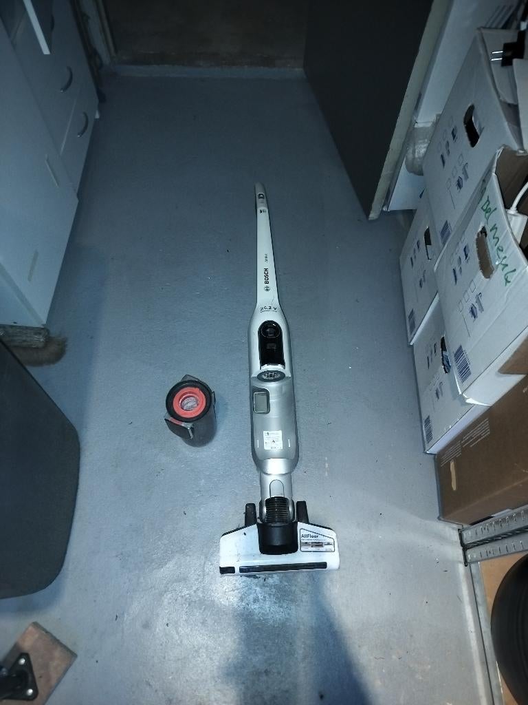 Bosch Athlet steelstofzuiger VCAS010V25, Ophalen, Gebruikt, Reservoir, Minder dan 1200 watt