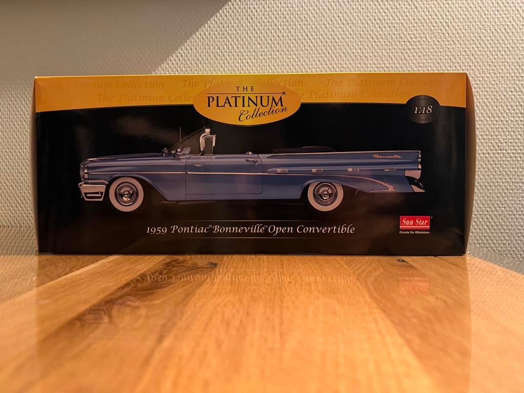 1959 Pontiac Bonneville Convertible, Hobby en Vrije tijd, Modelauto's | 1:18, Ophalen of Verzenden, Zo goed als nieuw, Auto, Sun Star
