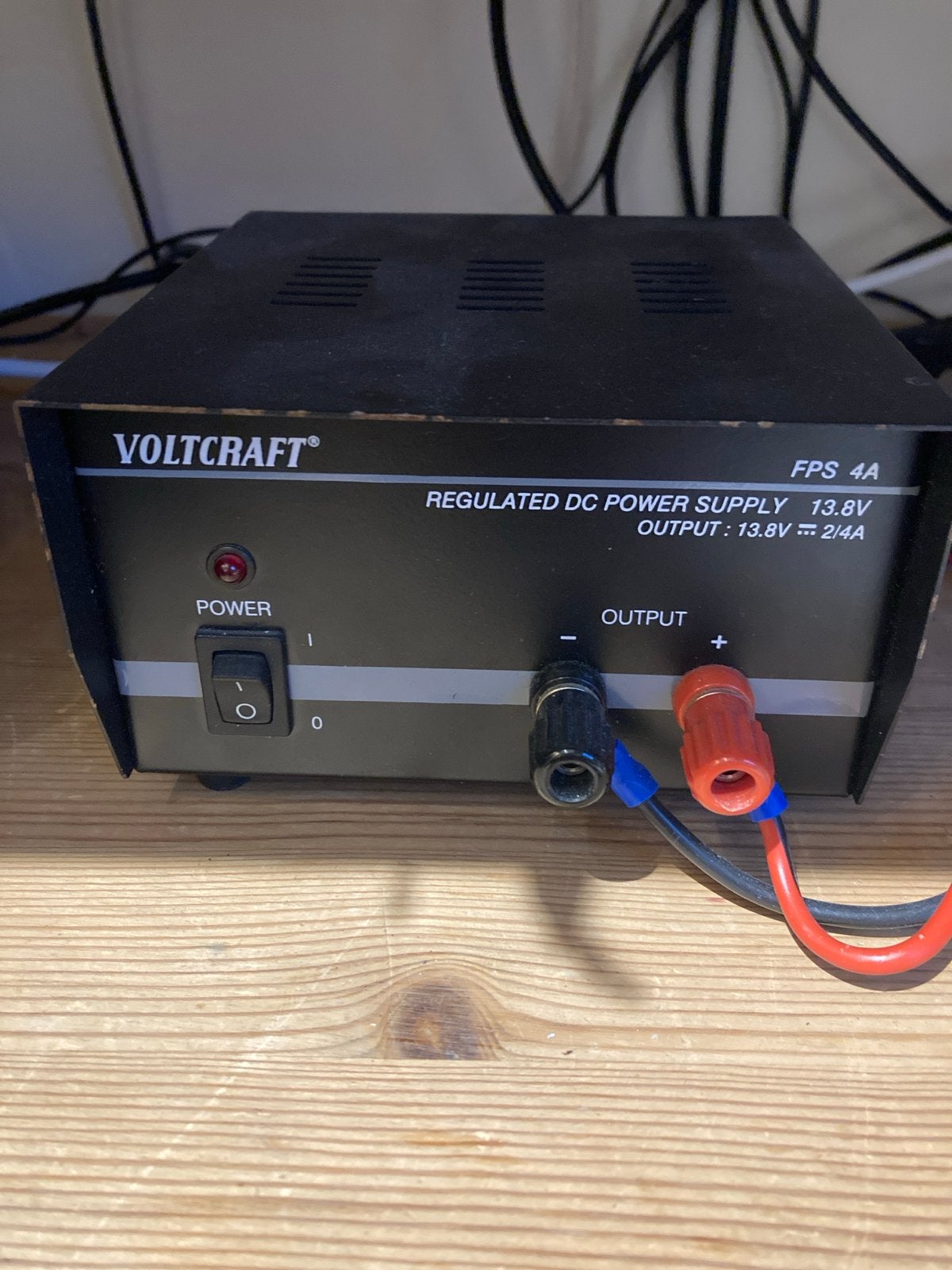 Voltcraft FPS 4A Gereguleerde DC Voeding 13.8V 4A, Ophalen of Verzenden, Gebruikt