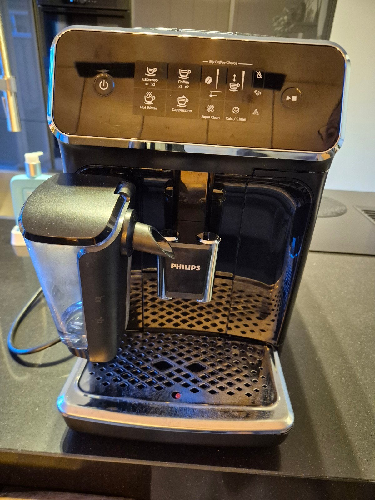 Philips latte go EP2231 Koffiemachine - Gereinigd & Ontkalkt, Witgoed en Apparatuur, Koffiezetapparaten, Ophalen, Afneembaar waterreservoir
