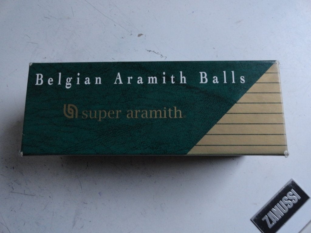 Super Aramith Dark Red wedstrijdballen Carin Balls 61,5, Ophalen of Verzenden, Zo goed als nieuw, Keu of Ballen