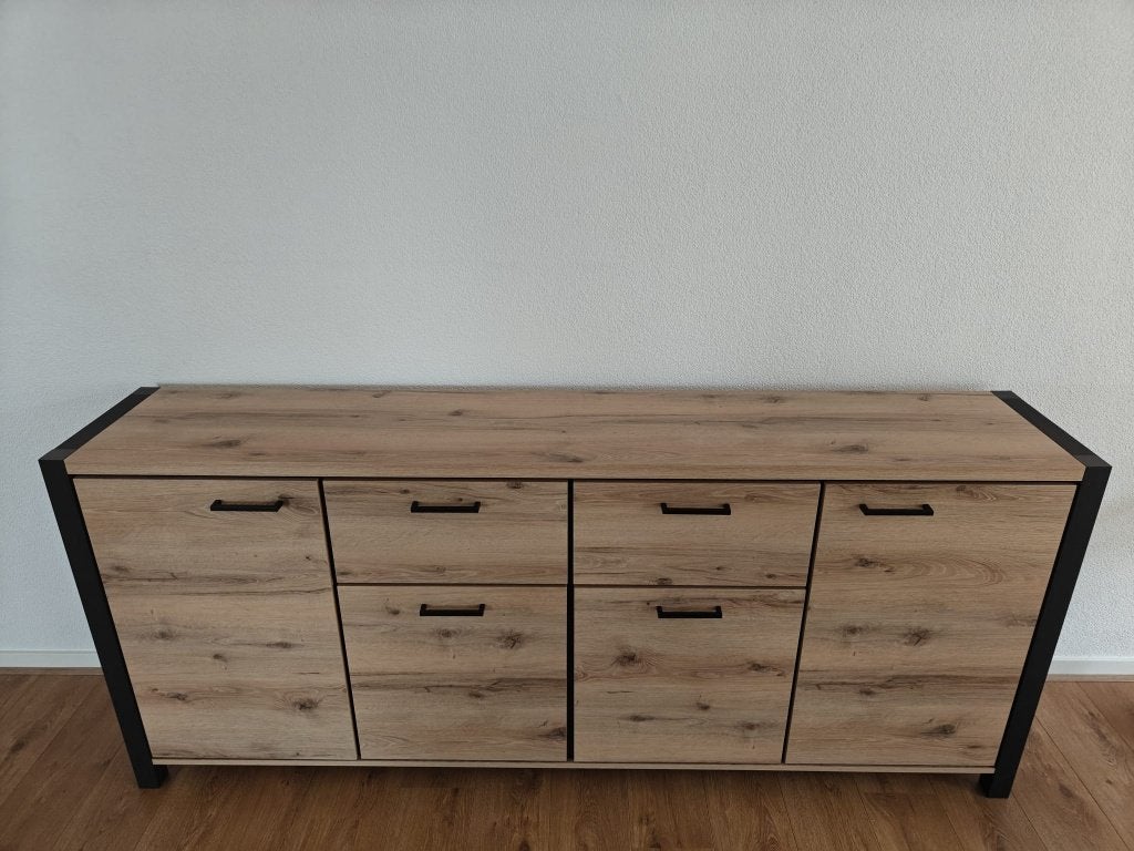 Foto 9 van Eiken dressoir met zwarte afwerking | Meubella acapulco