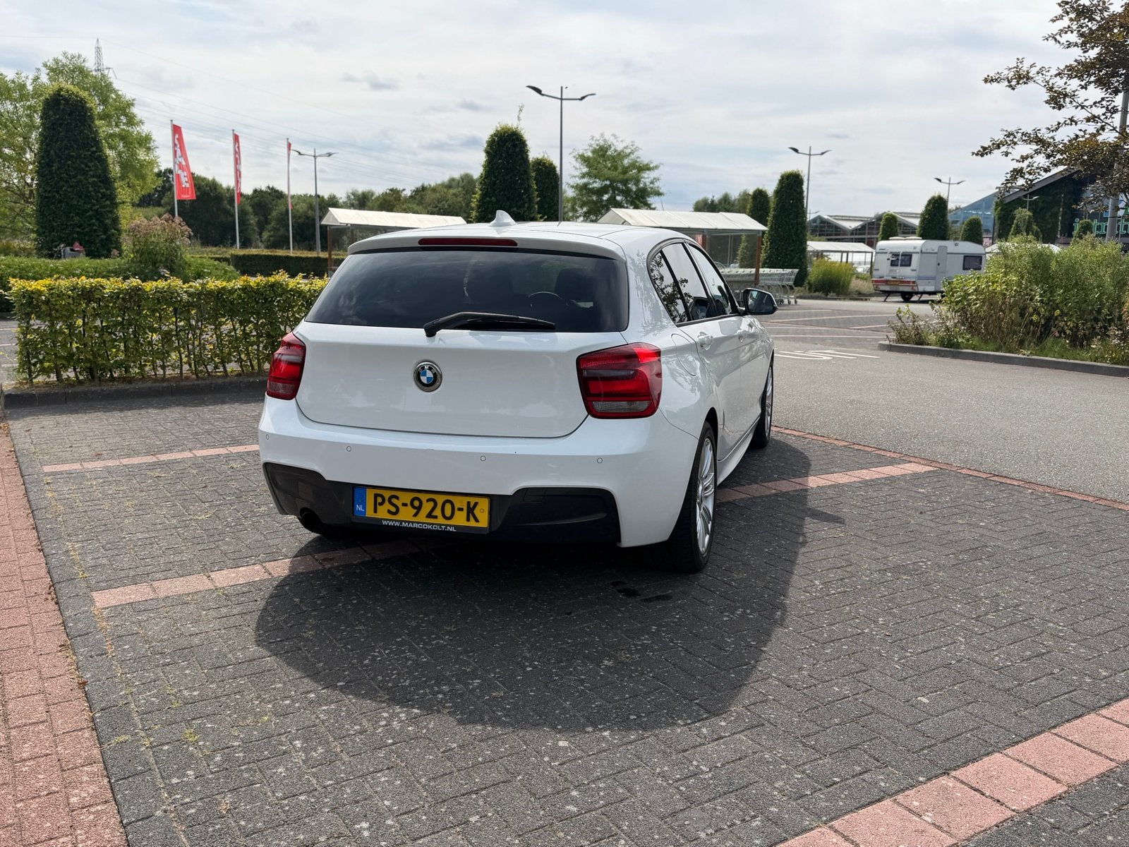 BMW 1-Serie 114I 75KW 5-DR 2014 Wit, Auto's, 1-Serie, Achterwielaandrijving, 4 cilinders, Wit