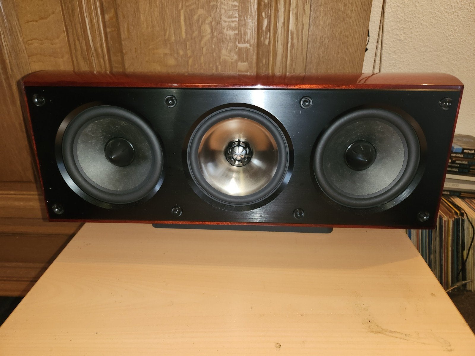 KEF center speaker