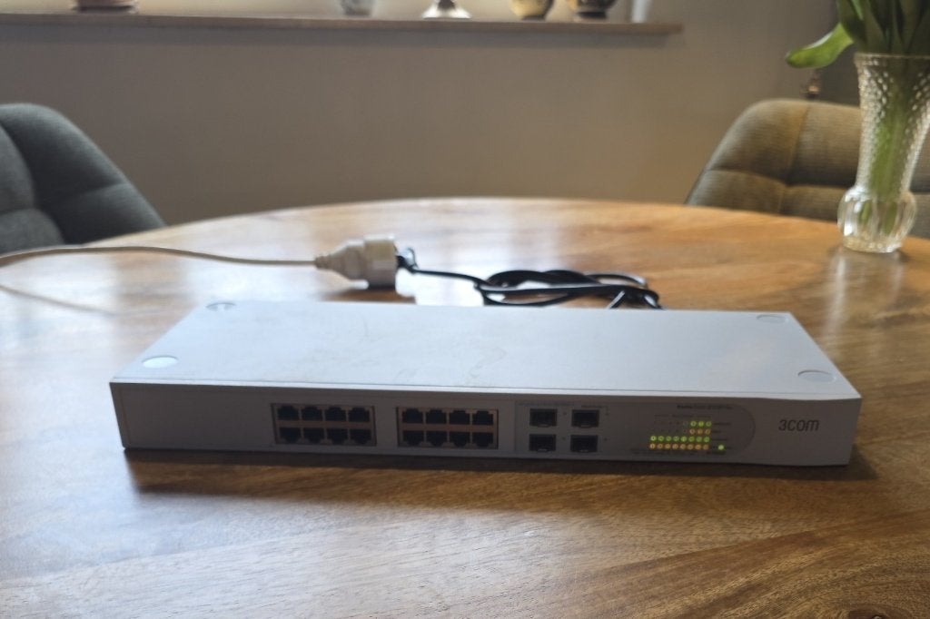 switch 3com 1gbit 16 poorten, Ophalen of Verzenden, Gebruikt