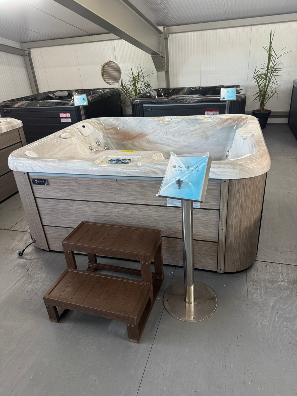 Nieuwe luxe balboa jacuzzi 3 pers 2 jr garantie incl cover, Nieuw, Ophalen of Verzenden, SpaBoer, Traan 5 9351 Vm leek