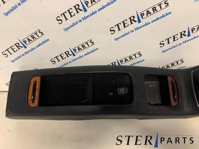 Middenconsoles van een Mercedes CLS-Klasse, Gebruikt, -, Ophalen of Verzenden, -