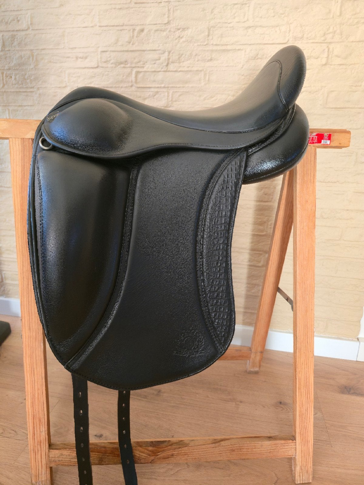 Eques Champion IJslander zadel 17,5 inch, Ophalen, L (17.5 inch), Dressuur, Wijd