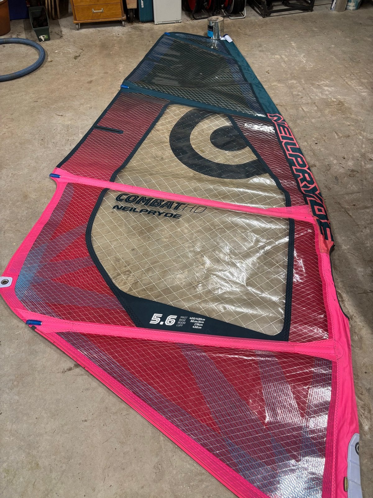 NeilPryde Combat HD 5.6 windsurfzeil, Watersport en Boten, Gebruikt, 5 tot 6.5 m², Ophalen of Verzenden, Neilpryde