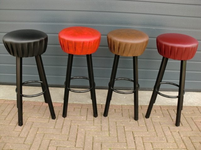 Originele NL productie horeca barkrukken, 5 krukken of meer, Met voetsteun, 60 tot 90 cm, Nieuw