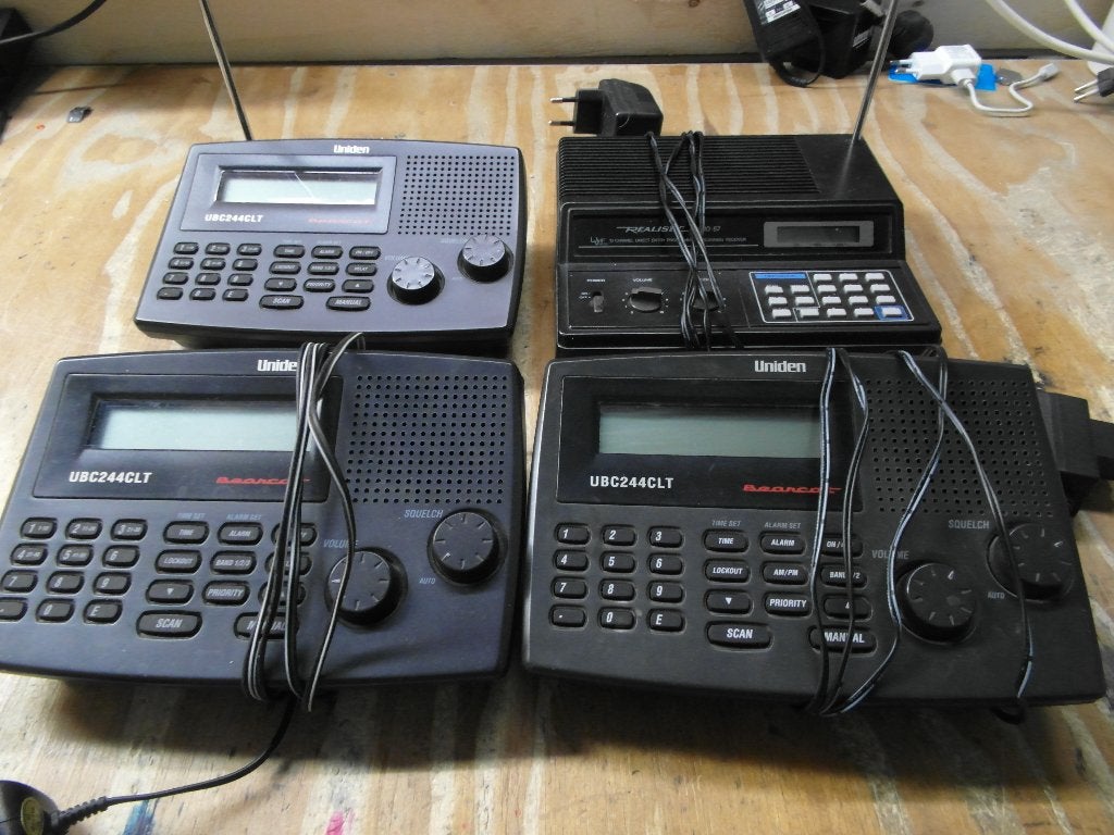 3 Uniden UBC244CLT + Realistic Pro 57 Scanner 2switchonline, Telecommunicatie, Ophalen, Gebruikt, 30 tot 200 kanalen